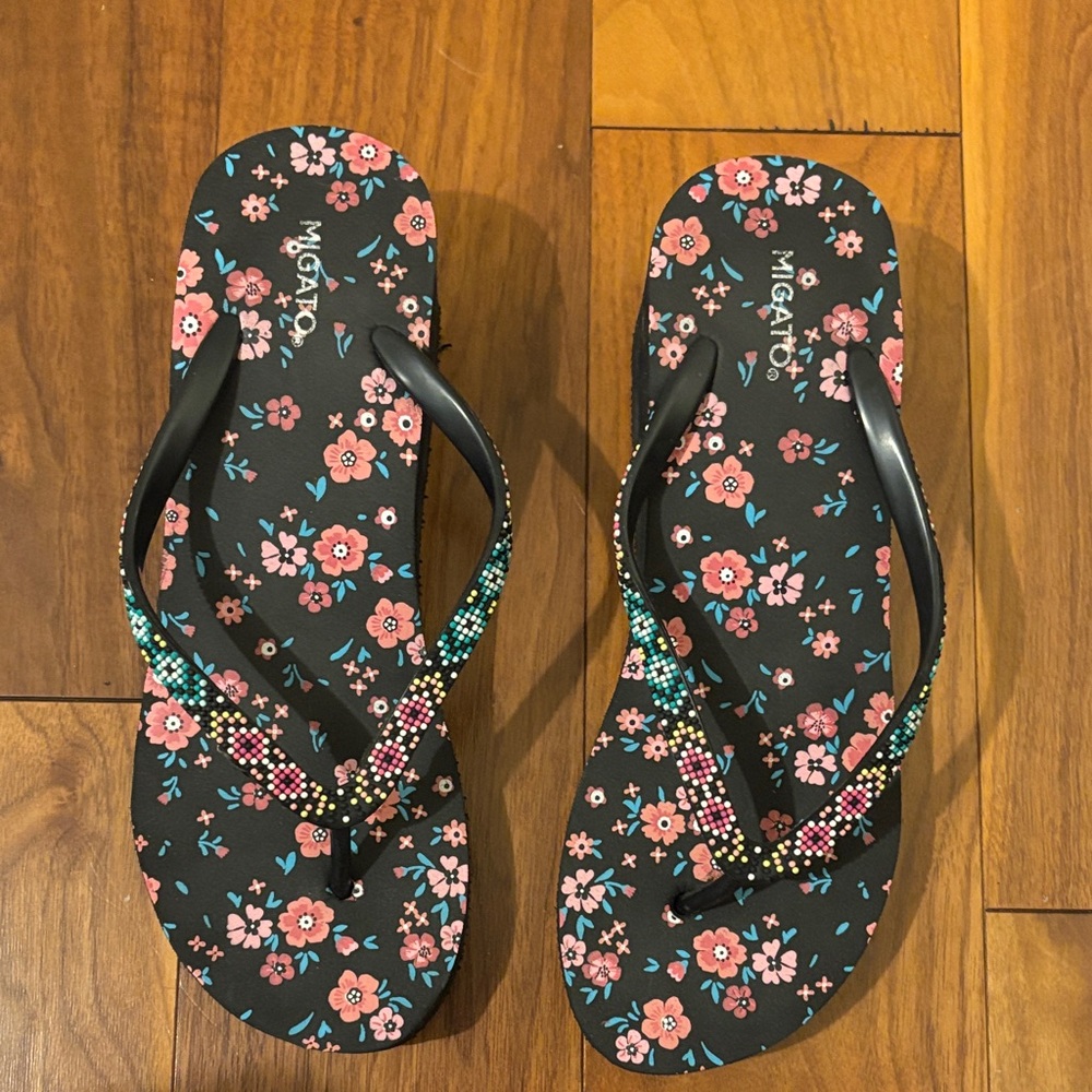 Black Floral Women's Flip Flops